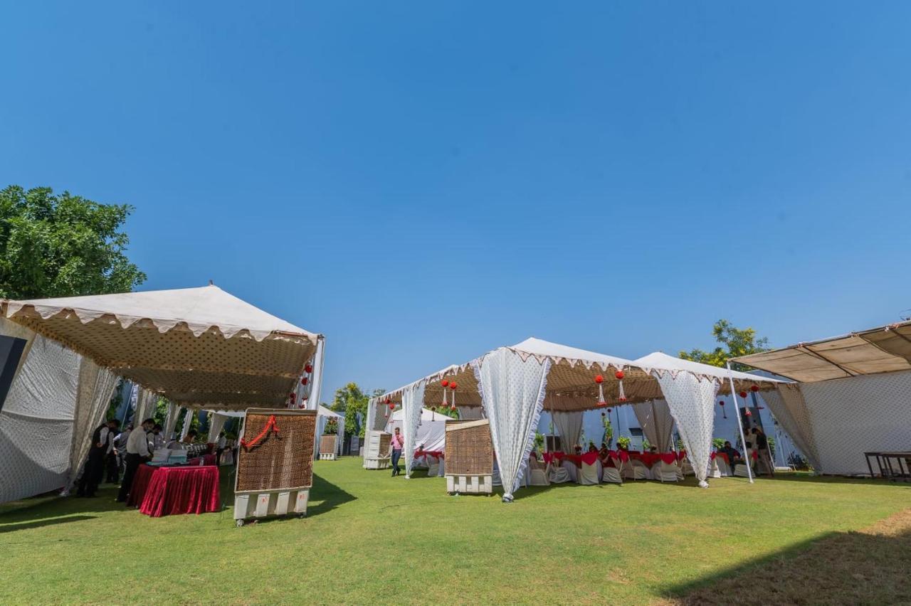 Hotel Prime Safari Jaipur Bagian luar foto