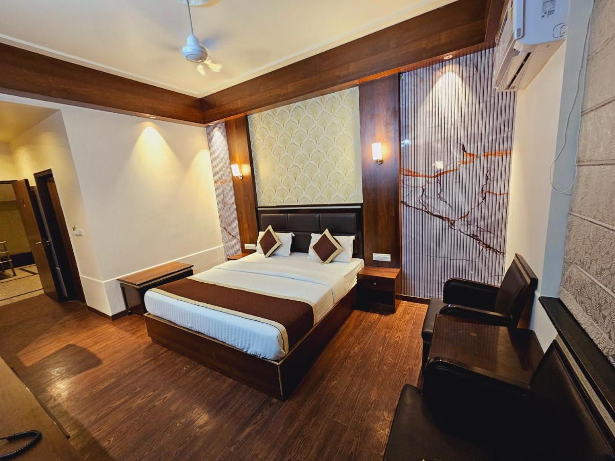 Hotel Prime Safari Jaipur Bagian luar foto