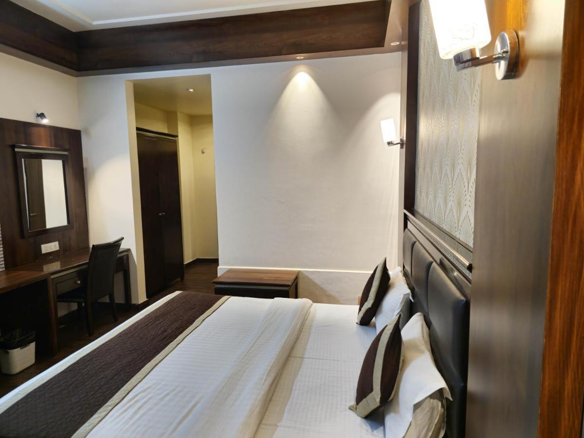 Hotel Prime Safari Jaipur Bagian luar foto
