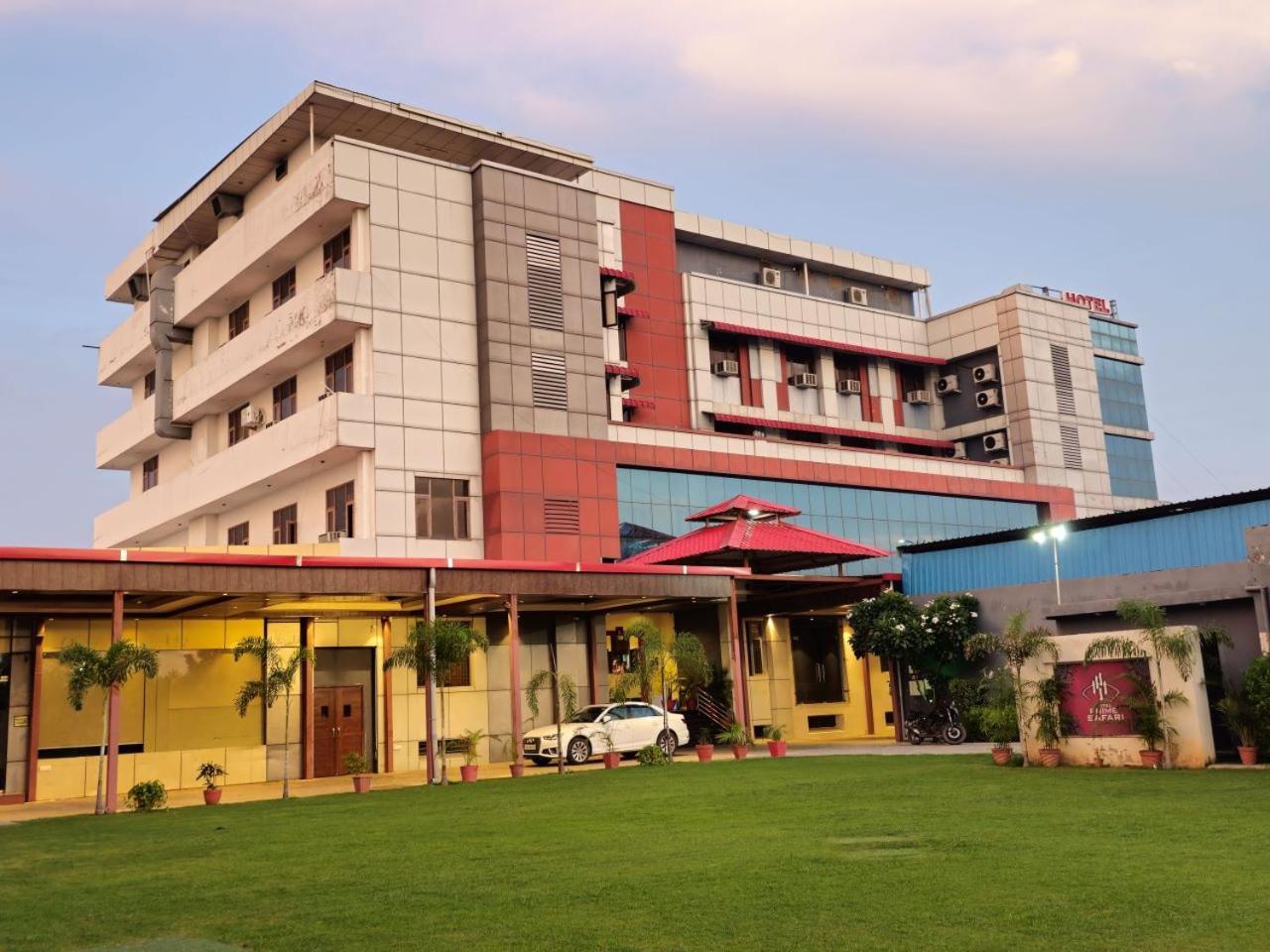 Hotel Prime Safari Jaipur Bagian luar foto
