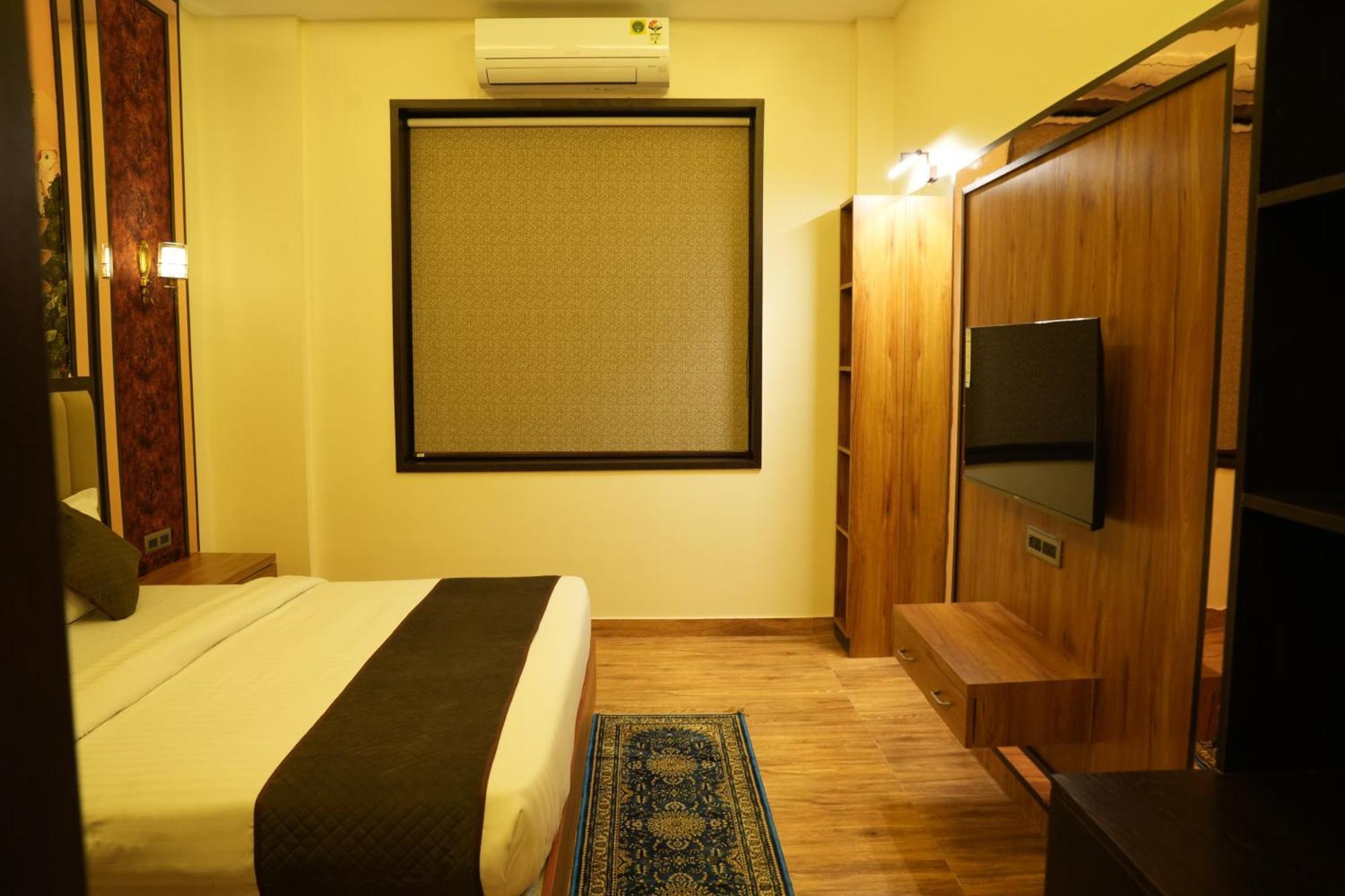Hotel Prime Safari Jaipur Bagian luar foto