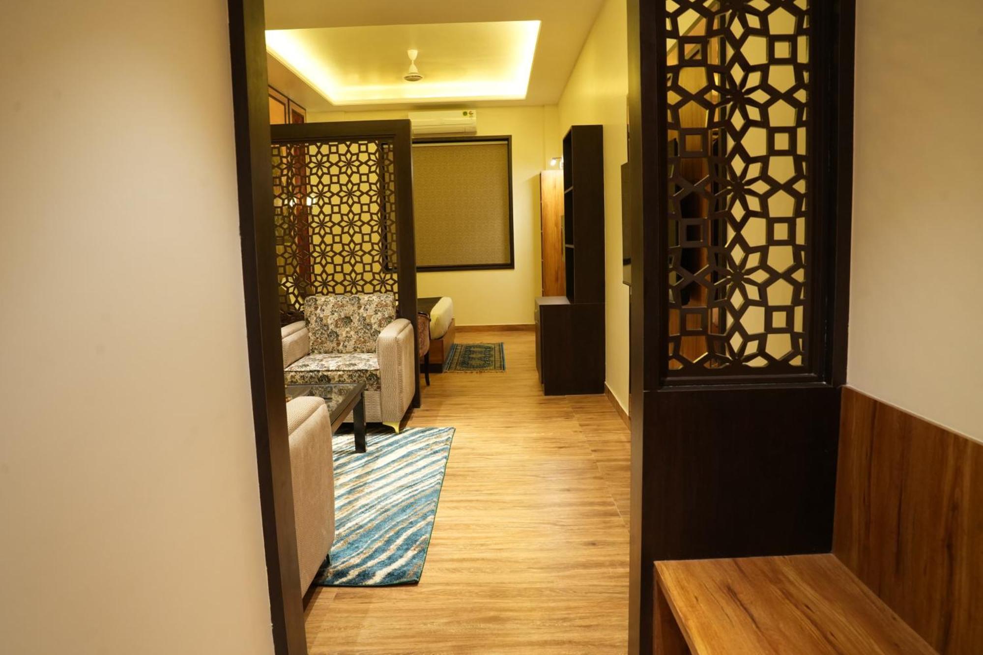 Hotel Prime Safari Jaipur Bagian luar foto